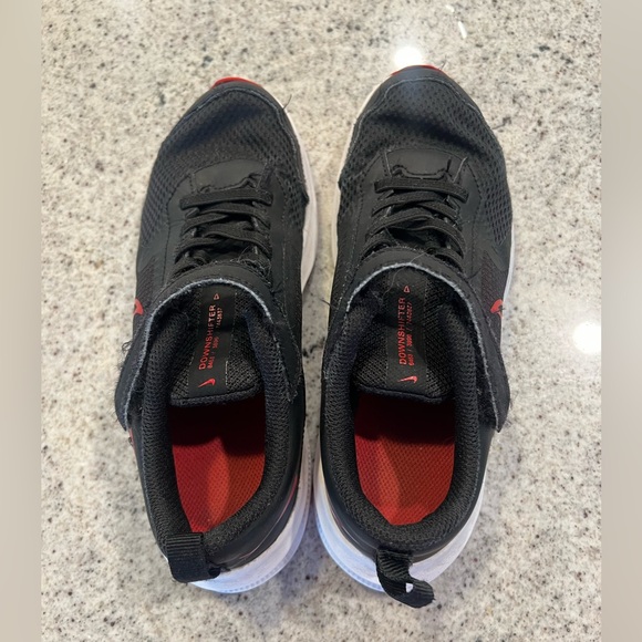 Boys Nike Shoes Size 3 - Picture 7 of 7